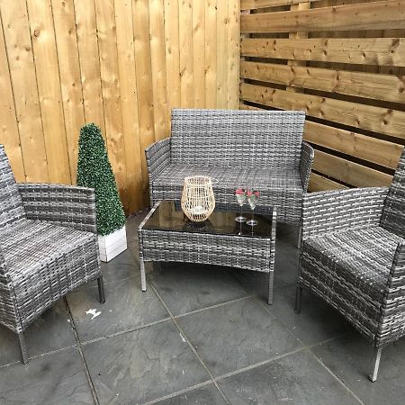 Lola Lodge - Luxury Hot Tub Retreat Newton on the Moor Екстер'єр фото